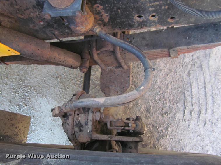 image for item J2614 2001 International 4900 dump truck