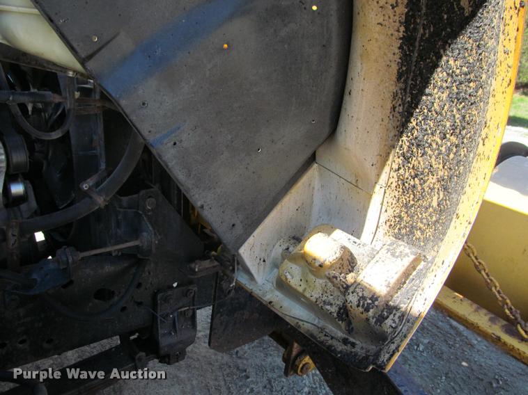 image for item J2614 2001 International 4900 dump truck