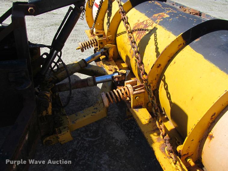 image for item J2614 2001 International 4900 dump truck