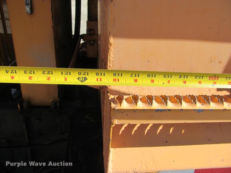 image for item J2614 2001 International 4900 dump truck