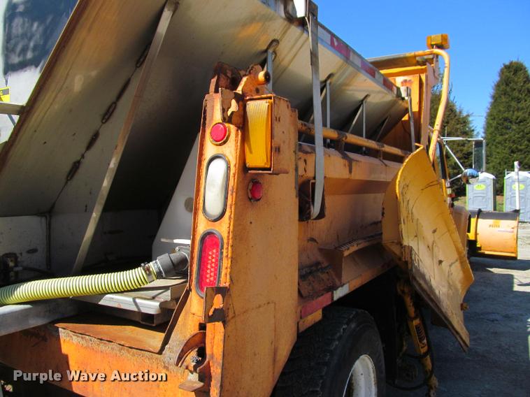 image for item J2614 2001 International 4900 dump truck