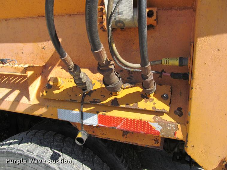 image for item J2614 2001 International 4900 dump truck