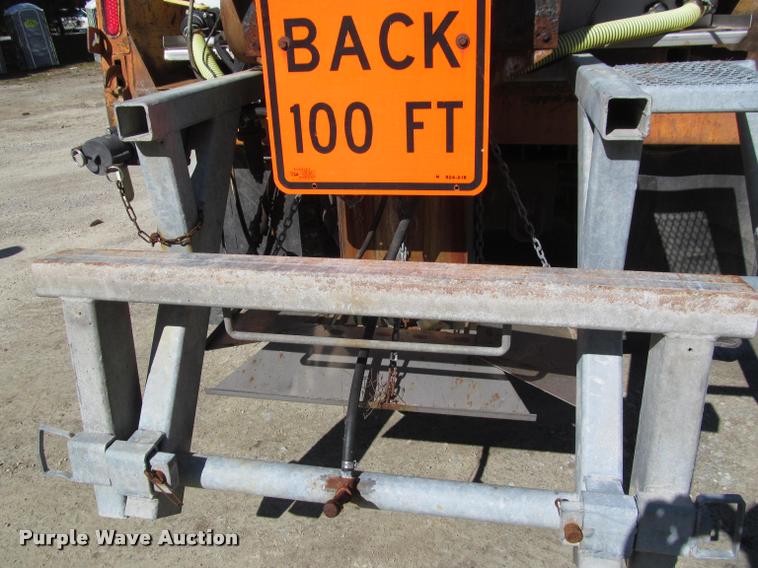 image for item J2614 2001 International 4900 dump truck