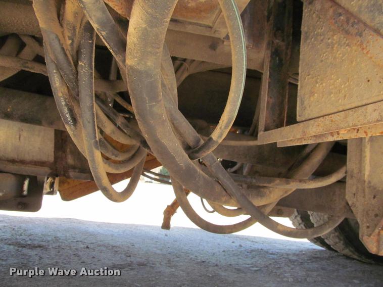 image for item J2614 2001 International 4900 dump truck