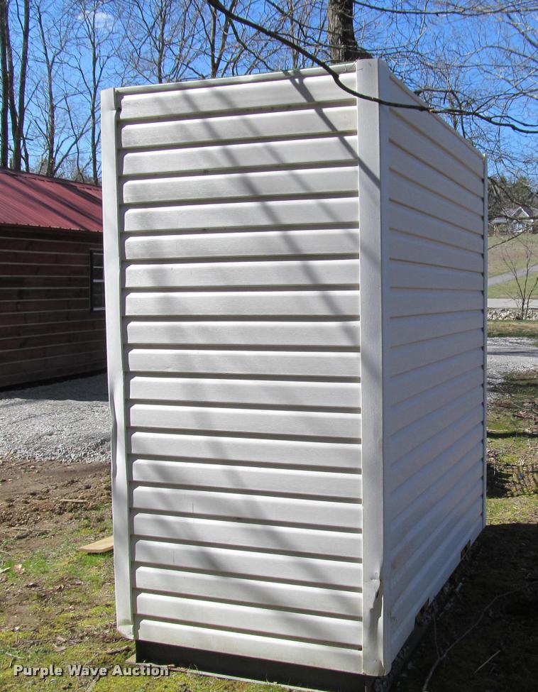 image for item J2616 Bath house