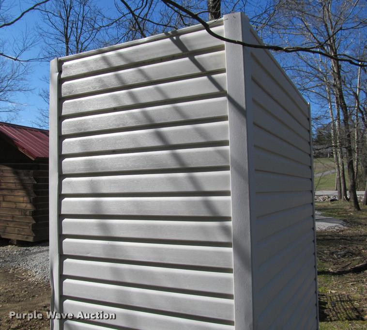 image for item J2616 Bath house