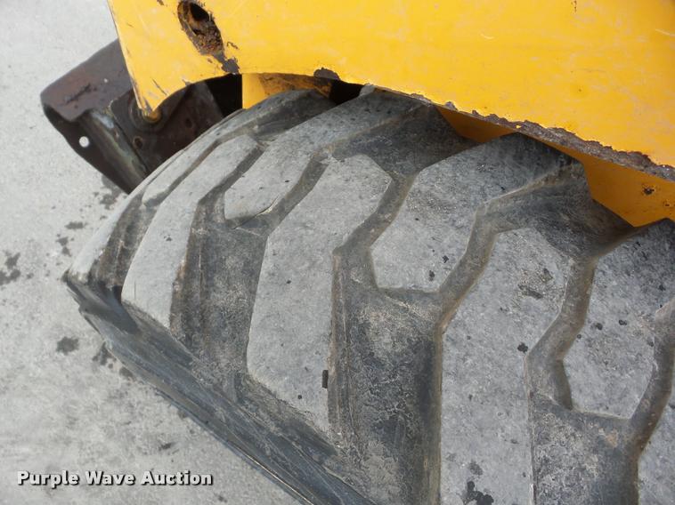 image for item J8659 Mustang 2054 skid steer