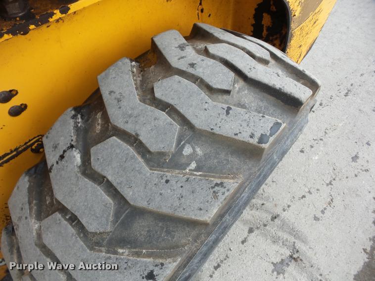 image for item J8659 Mustang 2054 skid steer