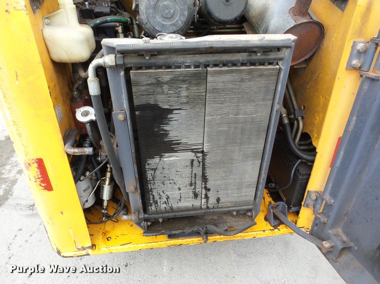 image for item J8659 Mustang 2054 skid steer