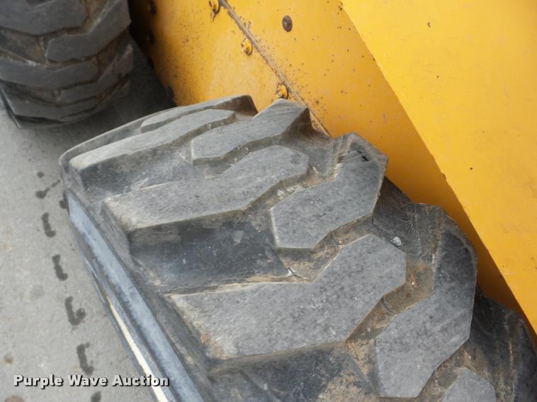 image for item J8659 Mustang 2054 skid steer
