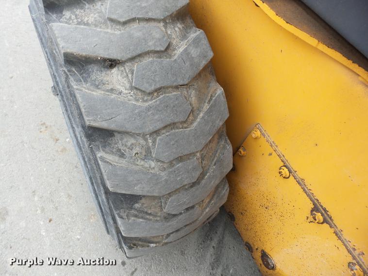 image for item J8659 Mustang 2054 skid steer