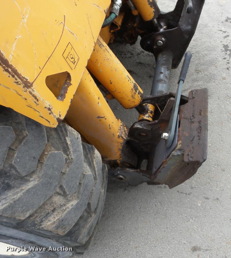 image for item J8659 Mustang 2054 skid steer