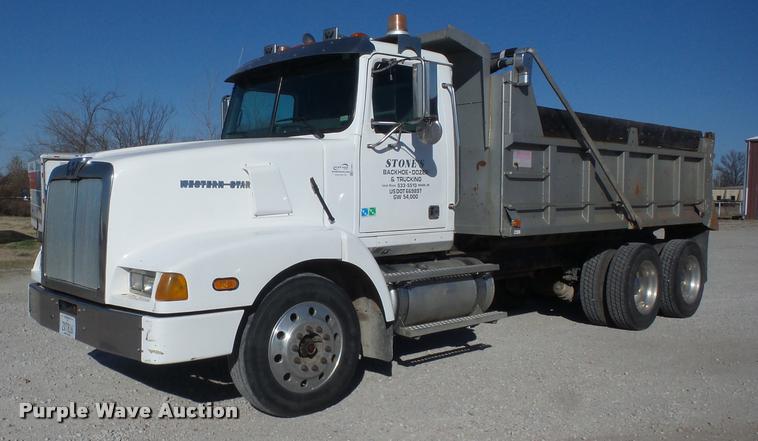 image for item K1263 1999 Western Star 5964SS dump truck