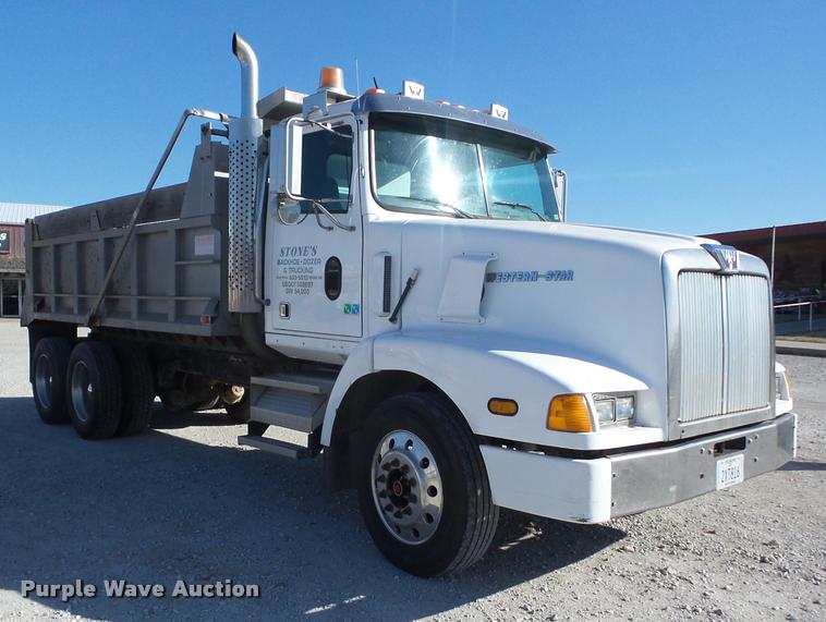 image for item K1263 1999 Western Star 5964SS dump truck