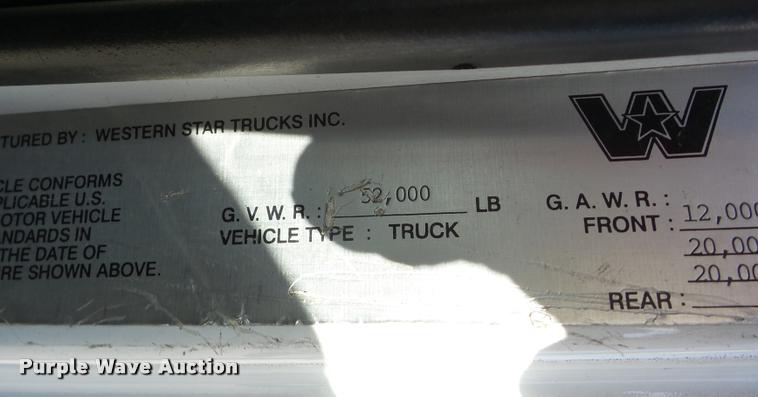 image for item K1263 1999 Western Star 5964SS dump truck