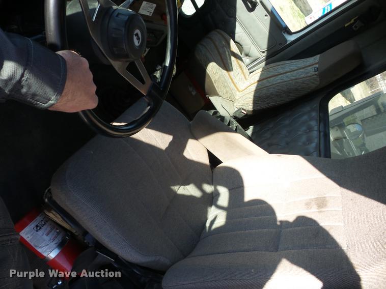 image for item K1263 1999 Western Star 5964SS dump truck