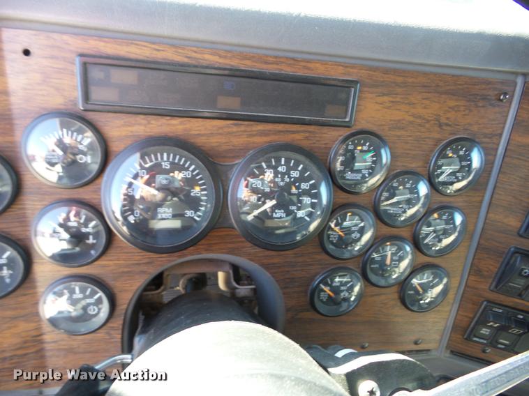 image for item K1263 1999 Western Star 5964SS dump truck