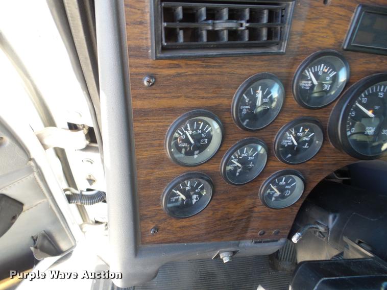 image for item K1263 1999 Western Star 5964SS dump truck