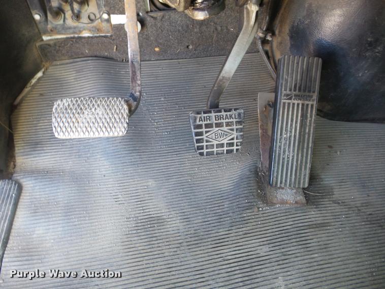 image for item K1263 1999 Western Star 5964SS dump truck