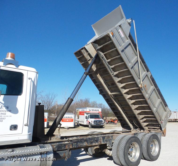 image for item K1263 1999 Western Star 5964SS dump truck