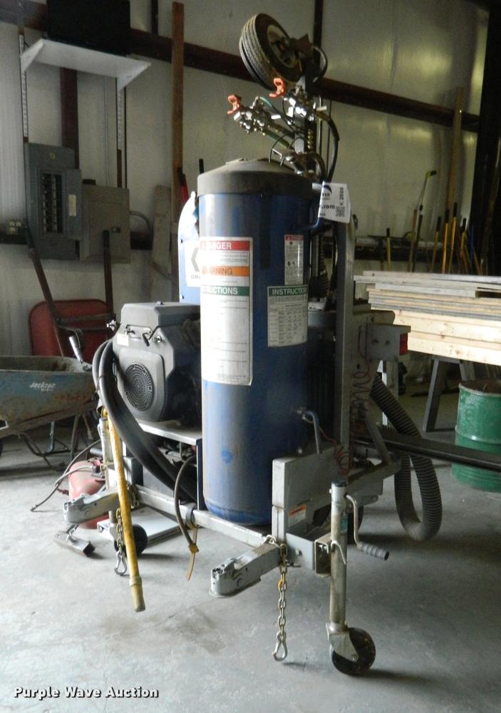 image for item K2688 2000 Graco Road Lazer Series C00A striper