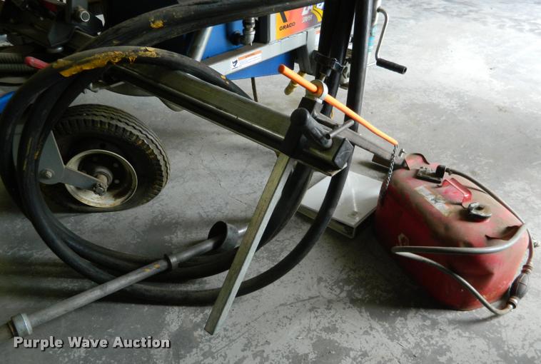 image for item K2688 2000 Graco Road Lazer Series C00A striper