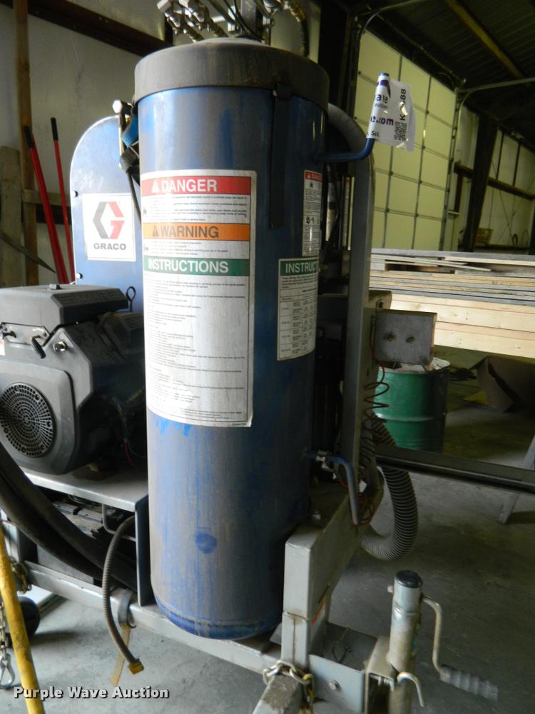 image for item K2688 2000 Graco Road Lazer Series C00A striper