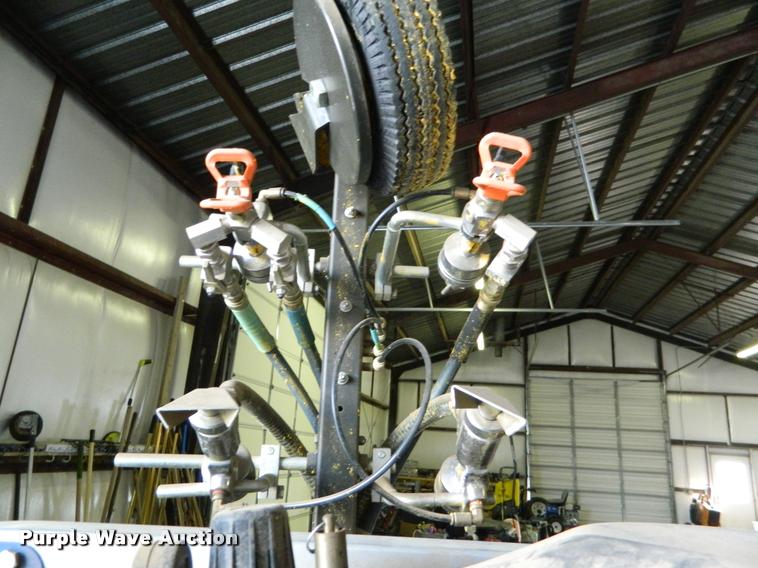 image for item K2688 2000 Graco Road Lazer Series C00A striper