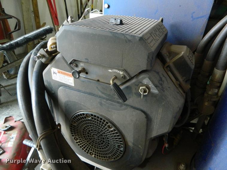 image for item K2688 2000 Graco Road Lazer Series C00A striper