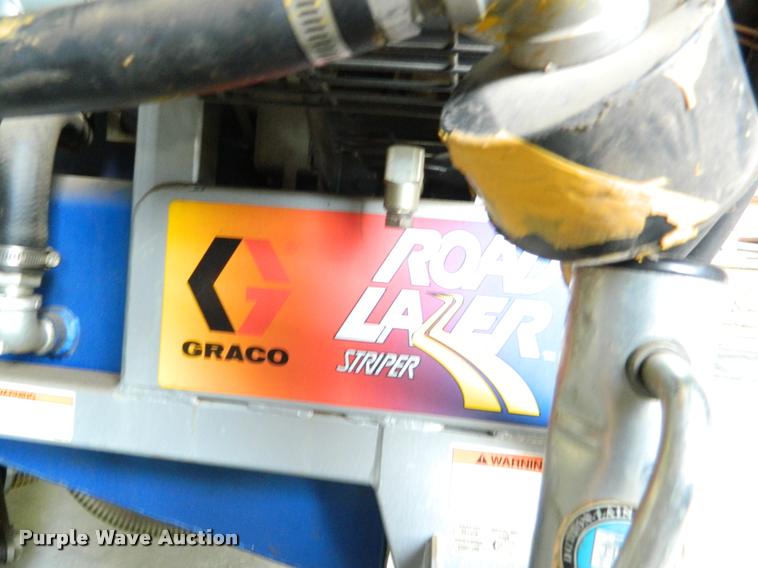 image for item K2688 2000 Graco Road Lazer Series C00A striper