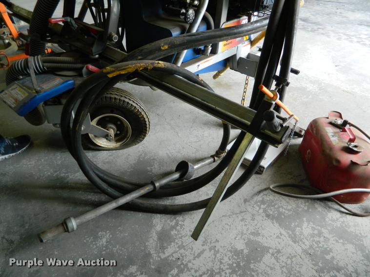 image for item K2688 2000 Graco Road Lazer Series C00A striper