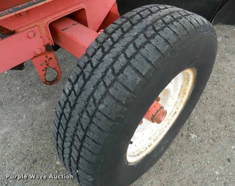 image for item K2689 1994 Waldon Sweep Master II sweeper