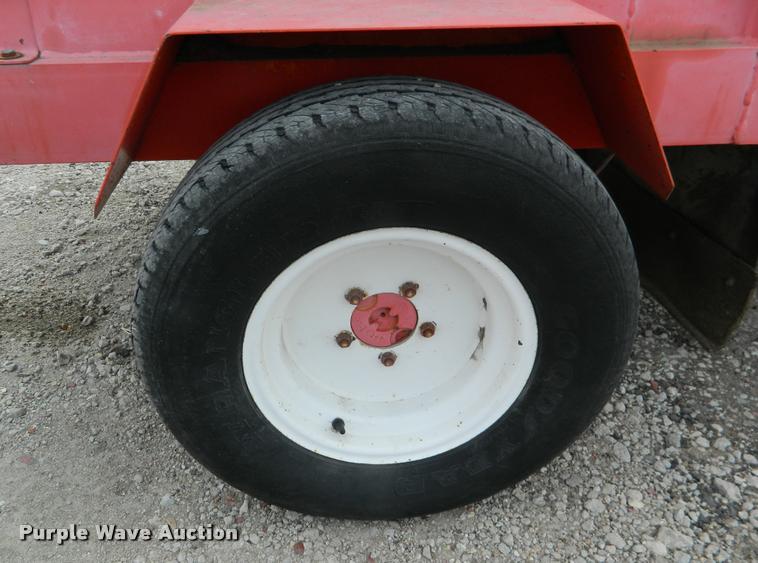 image for item K2689 1994 Waldon Sweep Master II sweeper