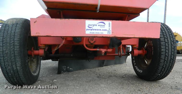 image for item K2689 1994 Waldon Sweep Master II sweeper