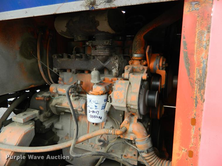 image for item K2689 1994 Waldon Sweep Master II sweeper