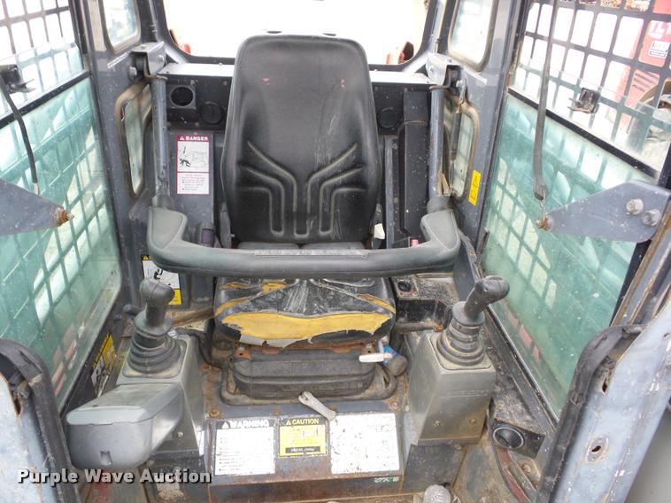 image for item K6488 2007 Takeuchi TL140 skid steer