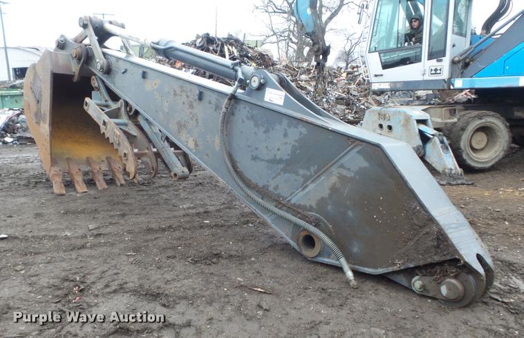image for item K7696 2006 John Deere 350D excavator stick and bucket