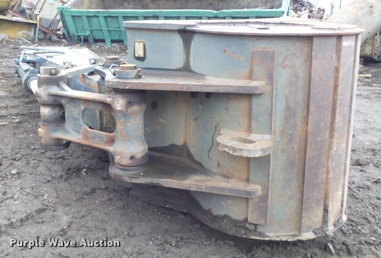 image for item K7696 2006 John Deere 350D excavator stick and bucket