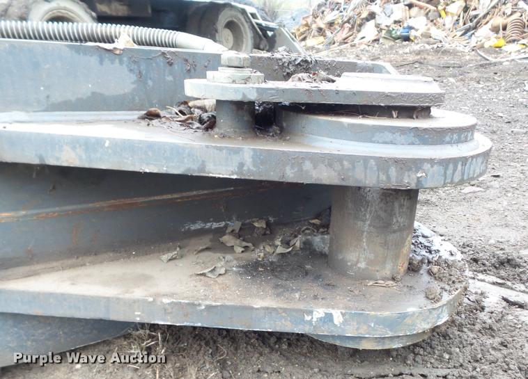 image for item K7696 2006 John Deere 350D excavator stick and bucket