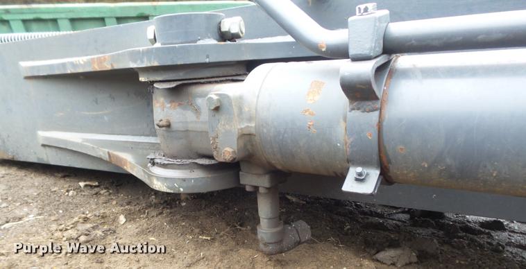 image for item K7696 2006 John Deere 350D excavator stick and bucket