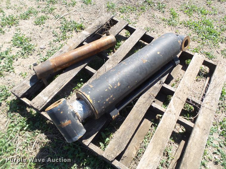 image for item L1564 Anvil AM45 clamshell bucket