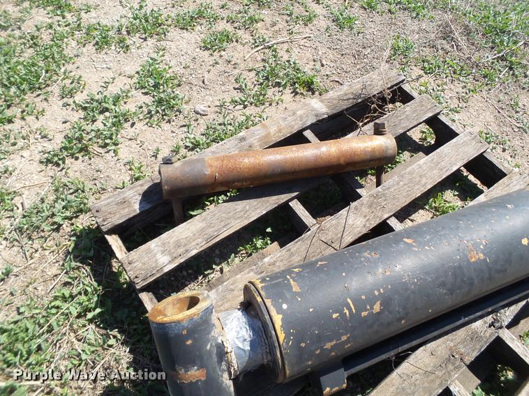 image for item L1564 Anvil AM45 clamshell bucket