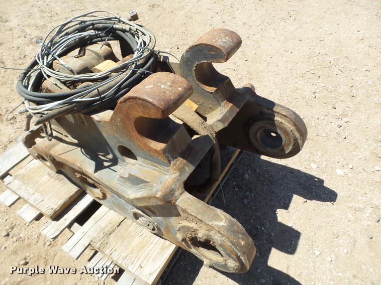 image for item L1567 Central Fabricators Inc. excavator quick attach