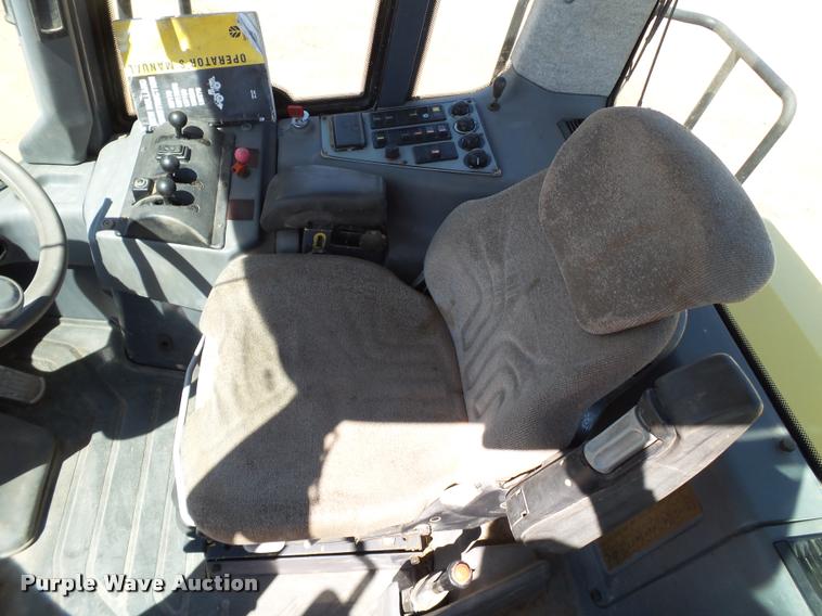 image for item L1568 2000 New Holland LW190 wheel loader