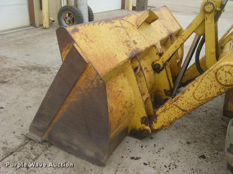 image for item L3987 1995 John Deere 710D backhoe