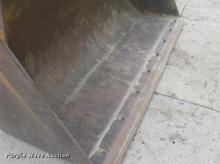 image for item L3987 1995 John Deere 710D backhoe