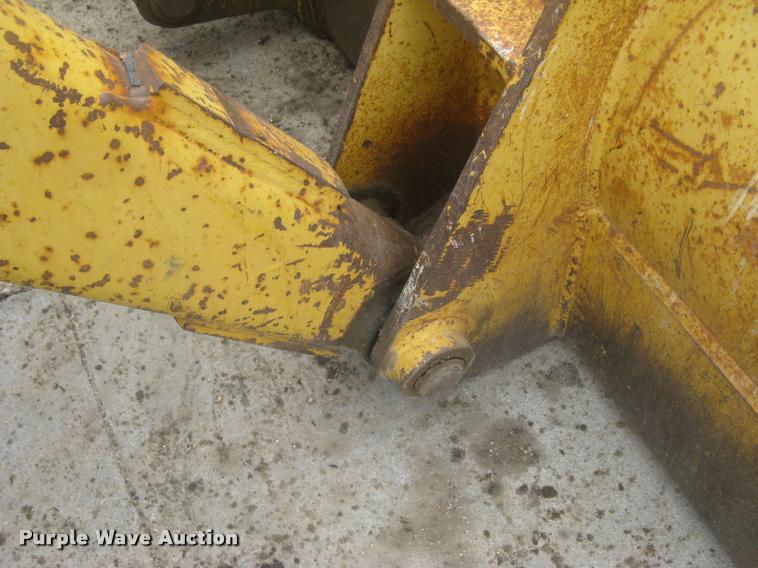 image for item L3987 1995 John Deere 710D backhoe