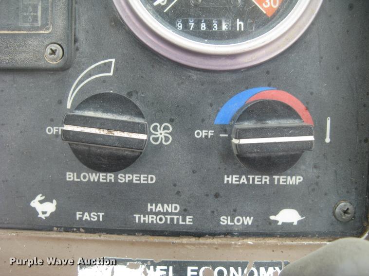 image for item L3987 1995 John Deere 710D backhoe