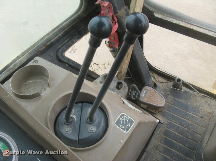 image for item L3987 1995 John Deere 710D backhoe