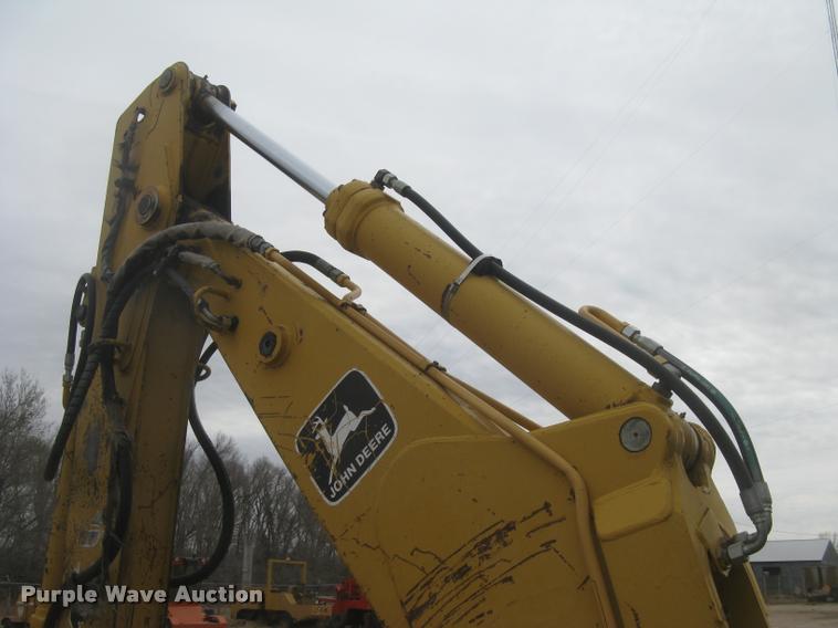 image for item L3987 1995 John Deere 710D backhoe